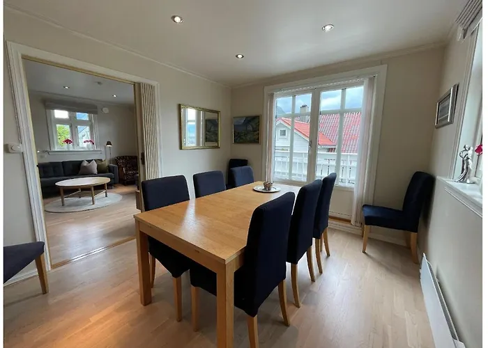 Casa de Férias Center - Chateau Kvalheim