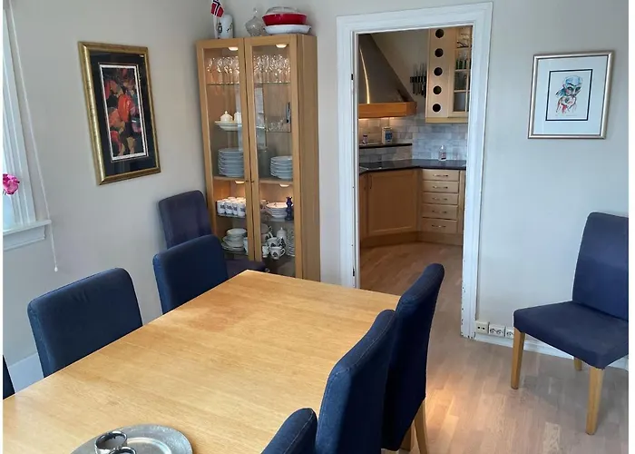 Center - Chateau Kvalheim Maloy