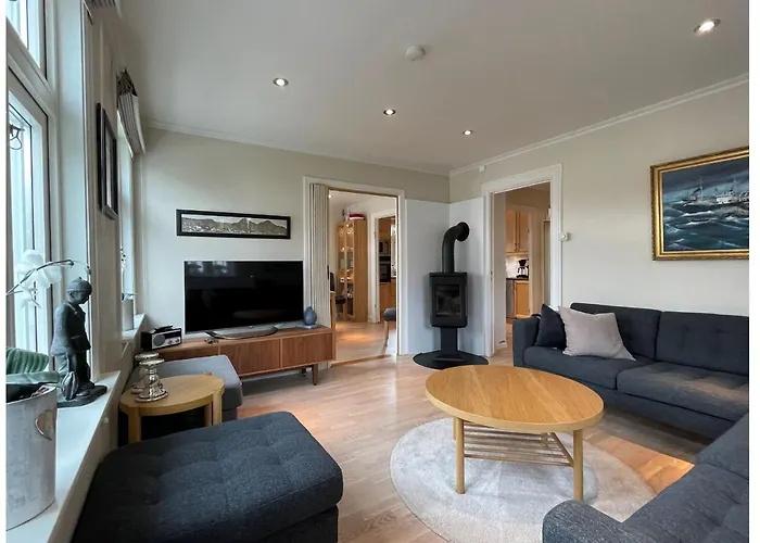 Center - Chateau Kvalheim