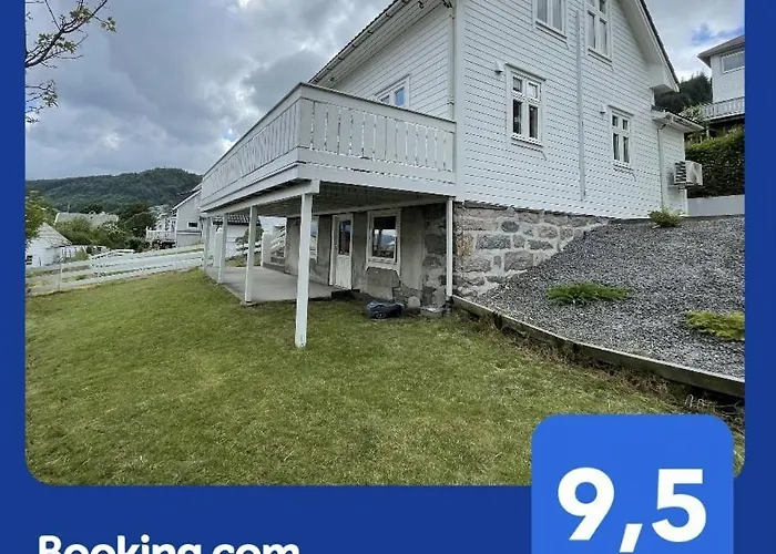 Center - Chateau Kvalheim Maloy